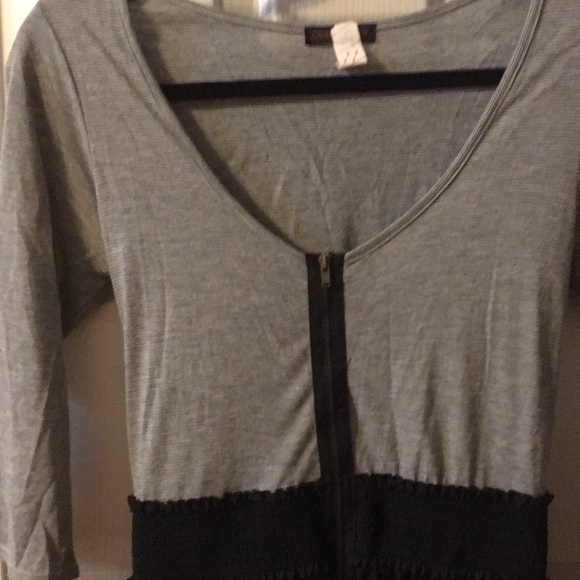 Crimson Ivy Quarter Sleeve Midi Dress - Picture 4 of 5